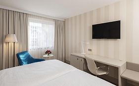 Nh Vienna Airport 4*